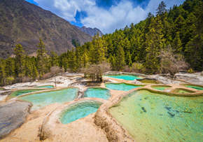 3-day Jiuzhaigou Weekend Getaway