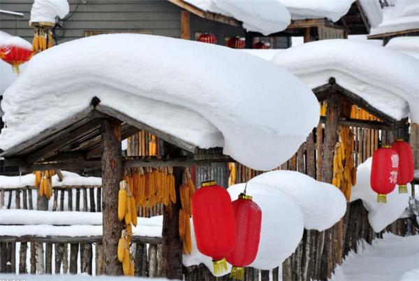 China Snow Town with Red Lanterns