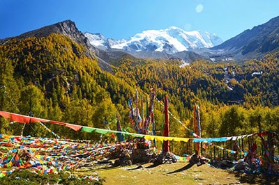Sichuan Trekking Tour around Tibetan Holy Yala Snow Mountain