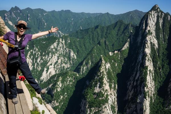 Huashan Mountain plank road