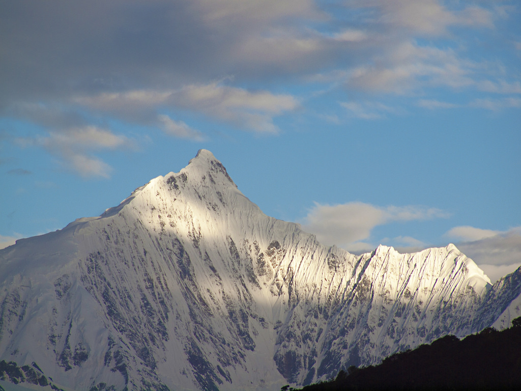 Kawagebo Peak of Yunnan