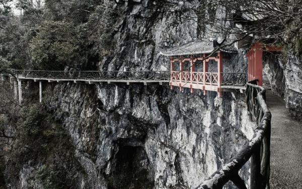 Tianmen Mountain Plank road