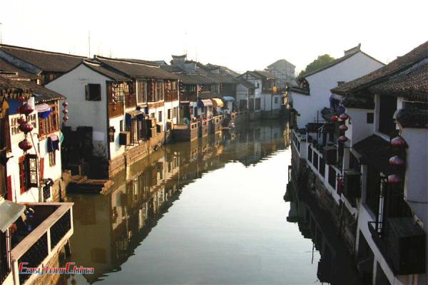 Visit Zhujiajiao with Easy Tour China